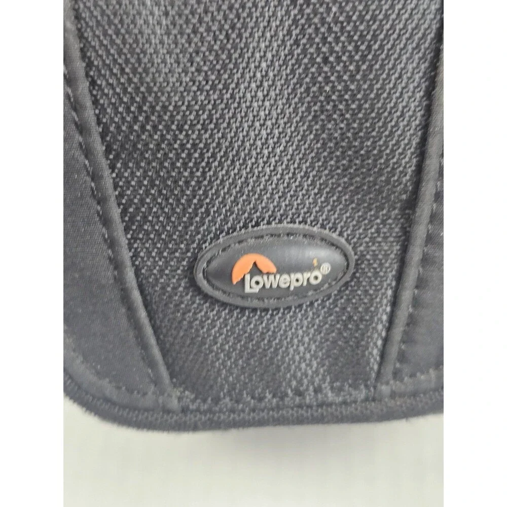 Lowepro Edit 110 Small Black Padded Camera/Camcorder Bag w/ Shoulder Strap
